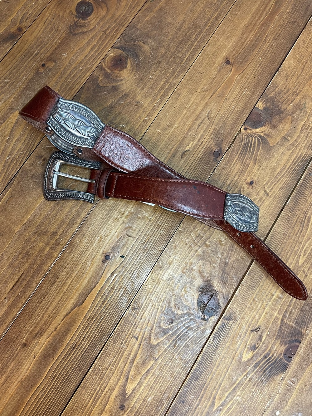 Fossil size medium leather and metal belt